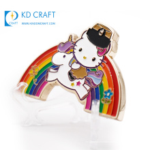 Proveedor de oro personalizado metal zinc aleación 3d esmalte brillo chapado en oro arco iris divertido desafío moneda para niños